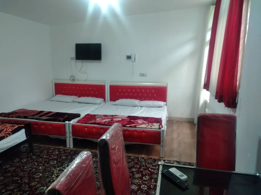 چیدمان و طراحی کافه